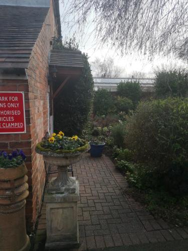 The Country Cottage Hotel