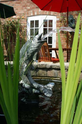 The Country Cottage Hotel