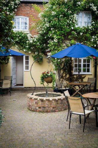 The Country Cottage Hotel
