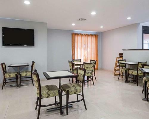 Hotel Quality Suites Sulphur