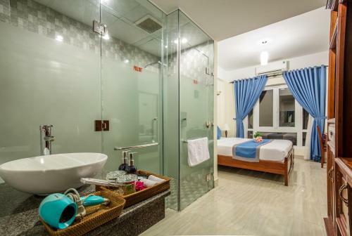 Prince Hotel