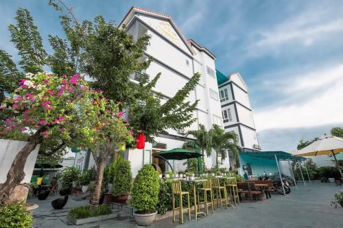 Prince Hotel