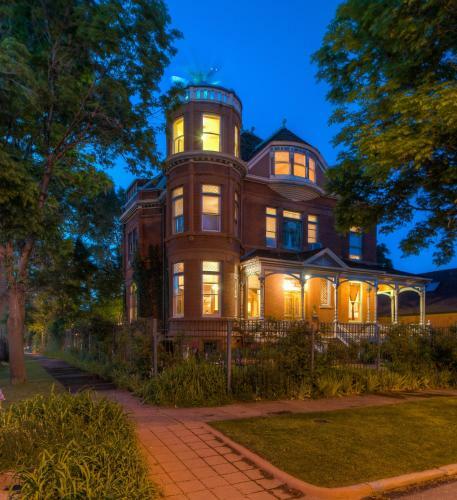 Bed & Breakfast Lumber Baron Inn And Gardens