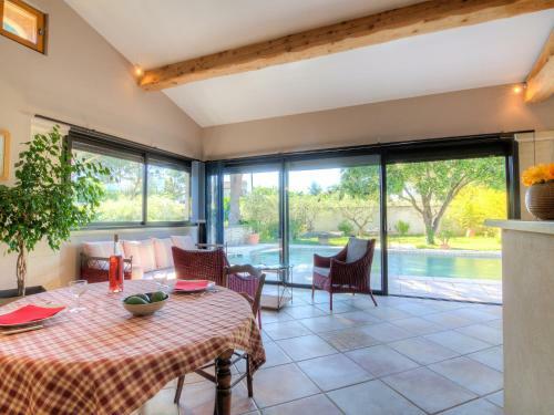 Holiday Home Chemin Bezert Carpentras