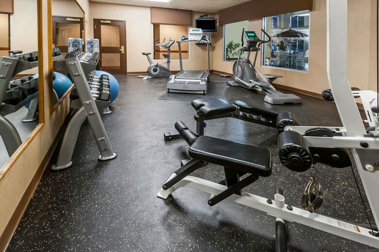 Hotel Wingate By Wyndham - Edmonton West