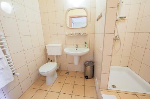 Hotel Wald Economy
