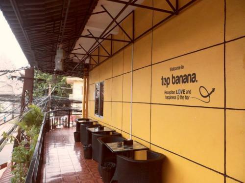 Hostal Top Banana Guesthouse & Rooftop Bar