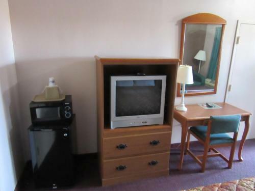 Hotel Royal Inn - Jonesboro