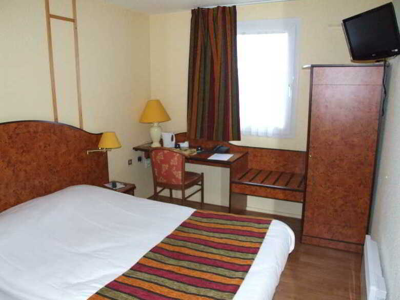Cottage Hotel