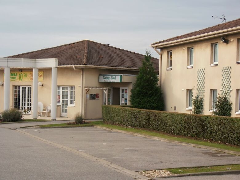 Cottage Hotel