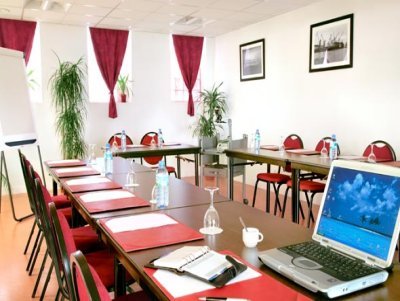 Park & Suites Elegance Saint Nazaire Hotel
