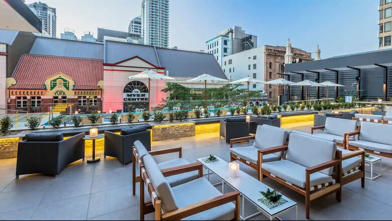 Hotel Chifley At Lennons