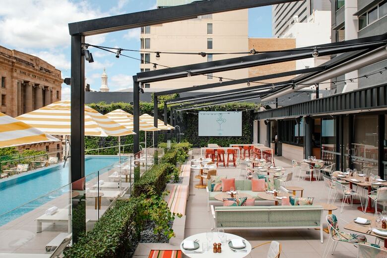 Hotel Chifley At Lennons