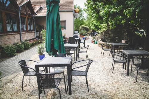Hostal Borosty�nkert �tterem & Vend�gh�z