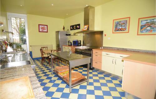 Holiday Home Mas De La Tour De Lubiere