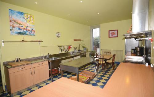 Holiday Home Mas De La Tour De Lubiere