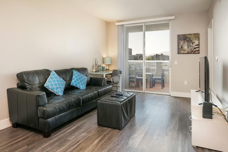 Apartamento Furnished Suites In Corporate
