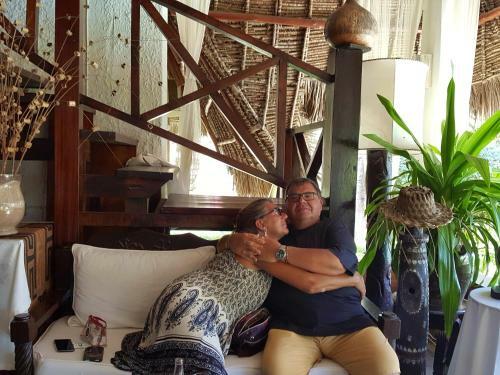 Bed & Breakfast Luna House Moyo Wa Dunia Ltd