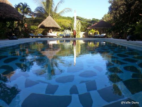 Bed & Breakfast Luna House Moyo Wa Dunia Ltd