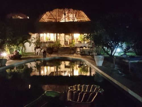 Bed & Breakfast Luna House Moyo Wa Dunia Ltd