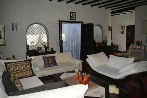Bed & Breakfast Luna House Moyo Wa Dunia Ltd