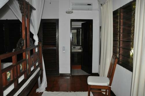 Bed & Breakfast Luna House Moyo Wa Dunia Ltd