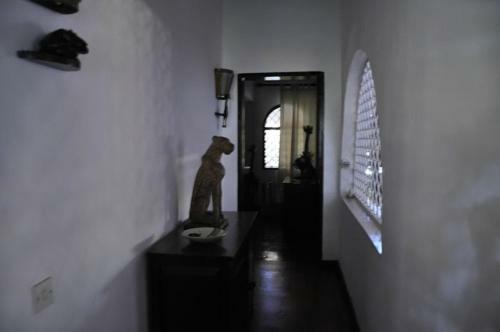 Bed & Breakfast Luna House Moyo Wa Dunia Ltd