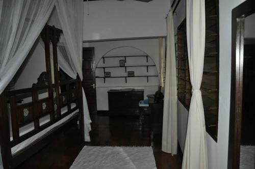 Bed & Breakfast Luna House Moyo Wa Dunia Ltd