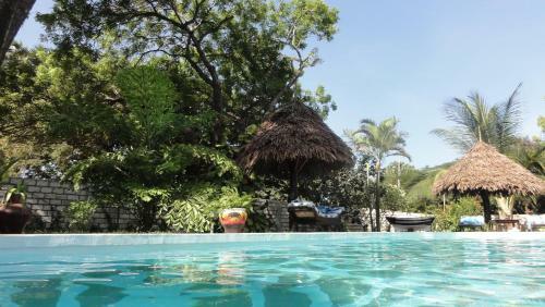Bed & Breakfast Luna House Moyo Wa Dunia Ltd