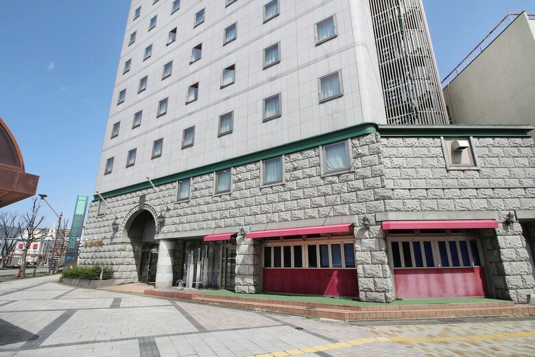 Island Hotel