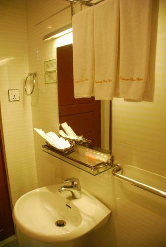 Pleasant View Hotel