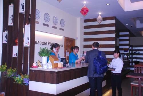 Pleasant View Hotel