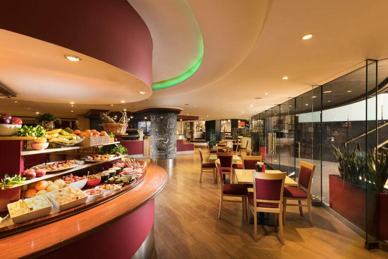 Hotel Stamford Plaza (ciudad Superior)