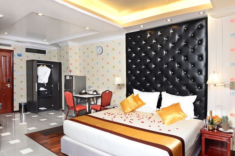 Hotel Grand United (ahlone Branch)