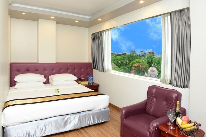 Hotel Grand United (ahlone Branch)