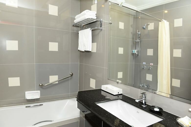 Hotel Grand United (ahlone Branch)
