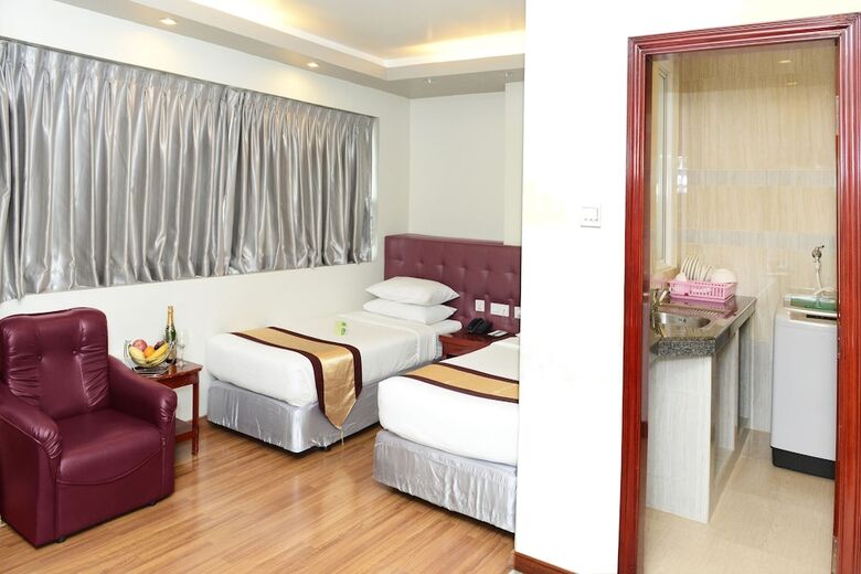 Hotel Grand United (ahlone Branch)
