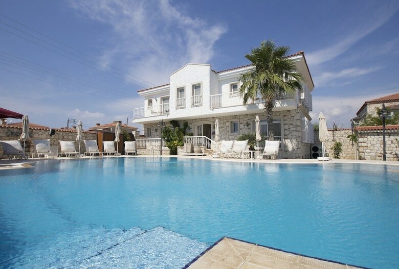 Alaroof Hotel