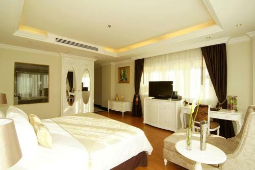 Hotel Miracle Suite