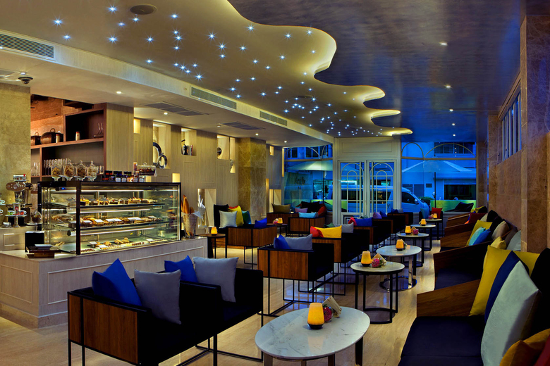 Hotel Centara Grand Phratamnak Pattaya