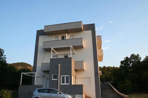 Apartments Planinich