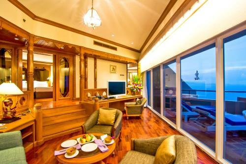 Royal Cliff Hotels Group