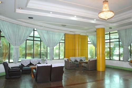 Nice Day Hotel