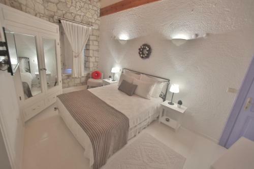 La Grenadine Hotel