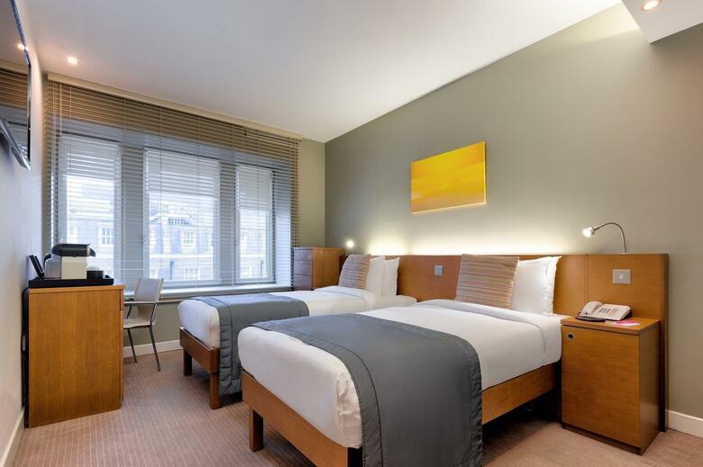 Hotel Ambassadors In Bloomsbury