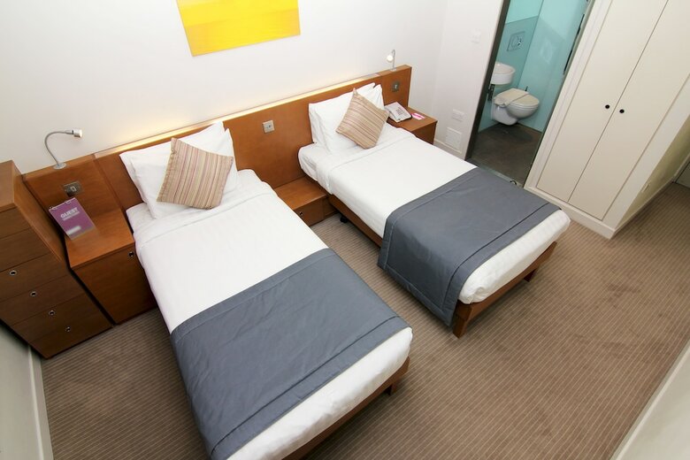 Hotel Ambassadors In Bloomsbury