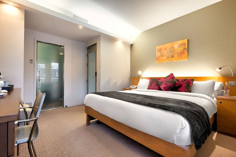 Hotel Ambassadors In Bloomsbury