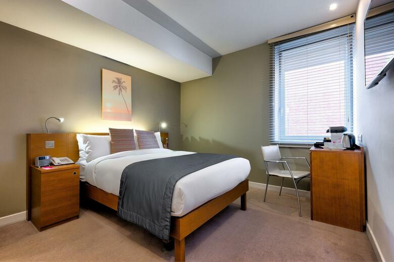 Hotel Ambassadors In Bloomsbury