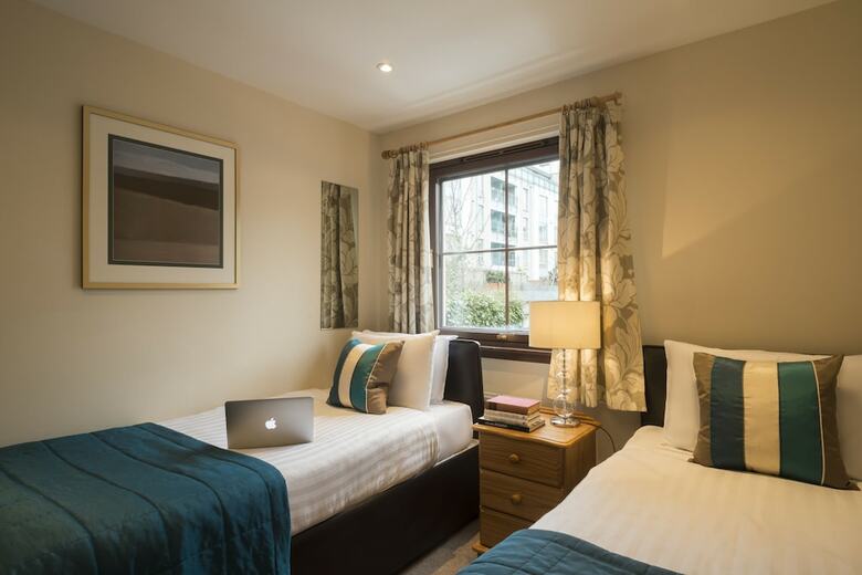 Fountain Court Aparthotel