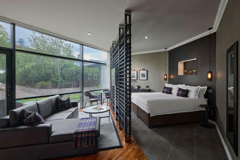 Hotel The Glasshouse Autograph Collection By Marriott